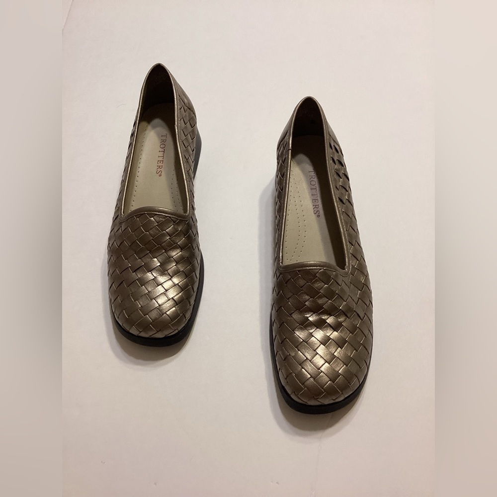 Trotters Women’s Shoes Gold Bronze  Size 9.5